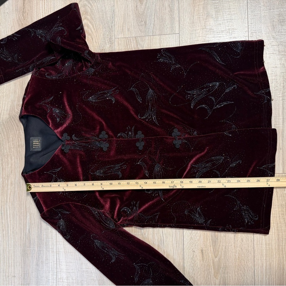 Elegant Burgundy Velvet Evening Jacket | Vintage Teddi Embroidered Blazer - Picture 9 of 9